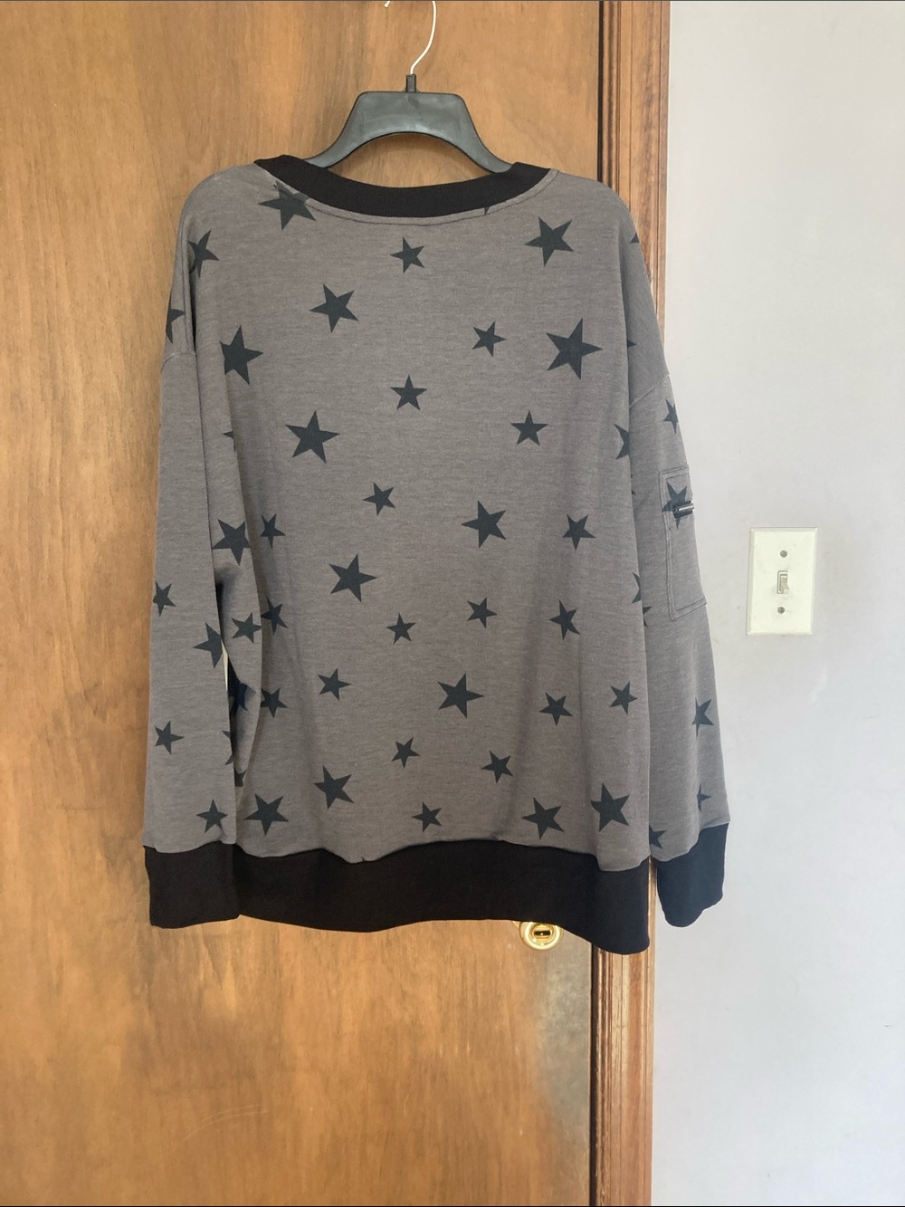 Nine West star print gray black sweatshirt with zip pocket detail size 2X - Picture 9 of 16